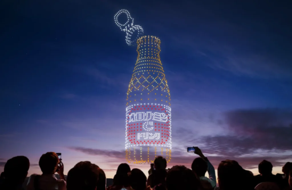 オロナミンC 参加型ドローンショー イメージ